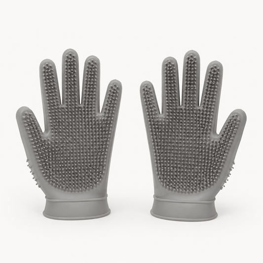 Pair of silicone pet bathing gloves
